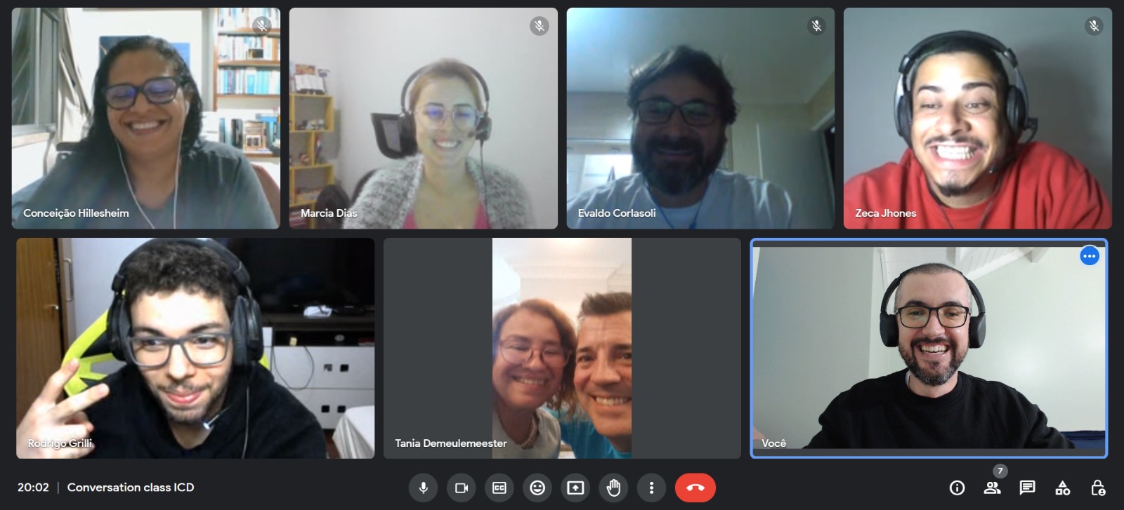 Aula de conversação ao vivo com alunos do Inglês com Derek